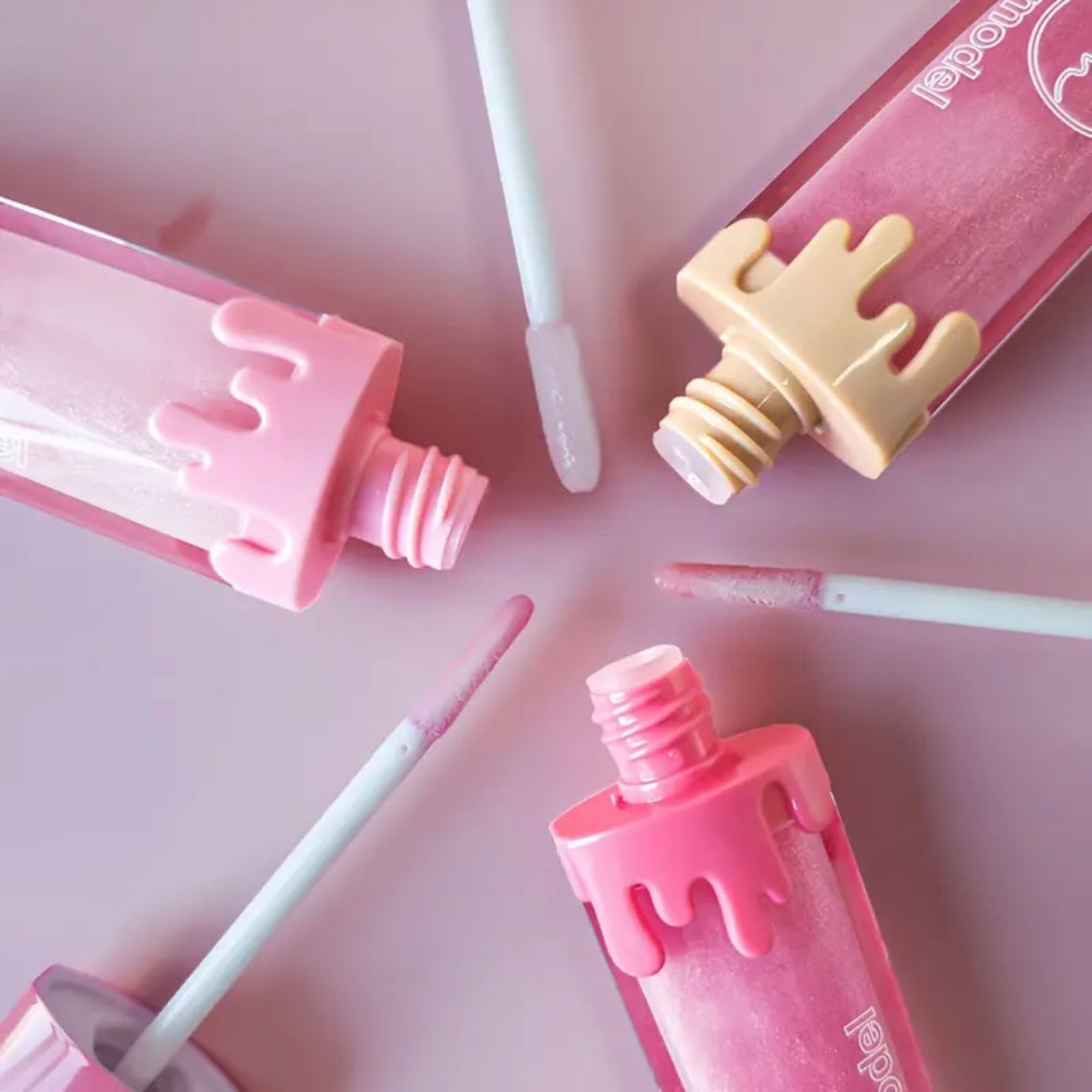 a. Lip Gloss Lm Ενυδατικό